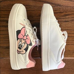 Disney Minnie Mouse White and Pink Sneakers